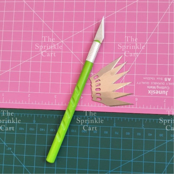Precision Knife with extra blades / Pen Type Cutter